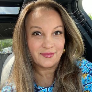 Meet your Posher, Sabina